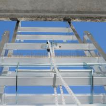 2 Section 11 rung Aluminum Extension Ladder Rope Operated